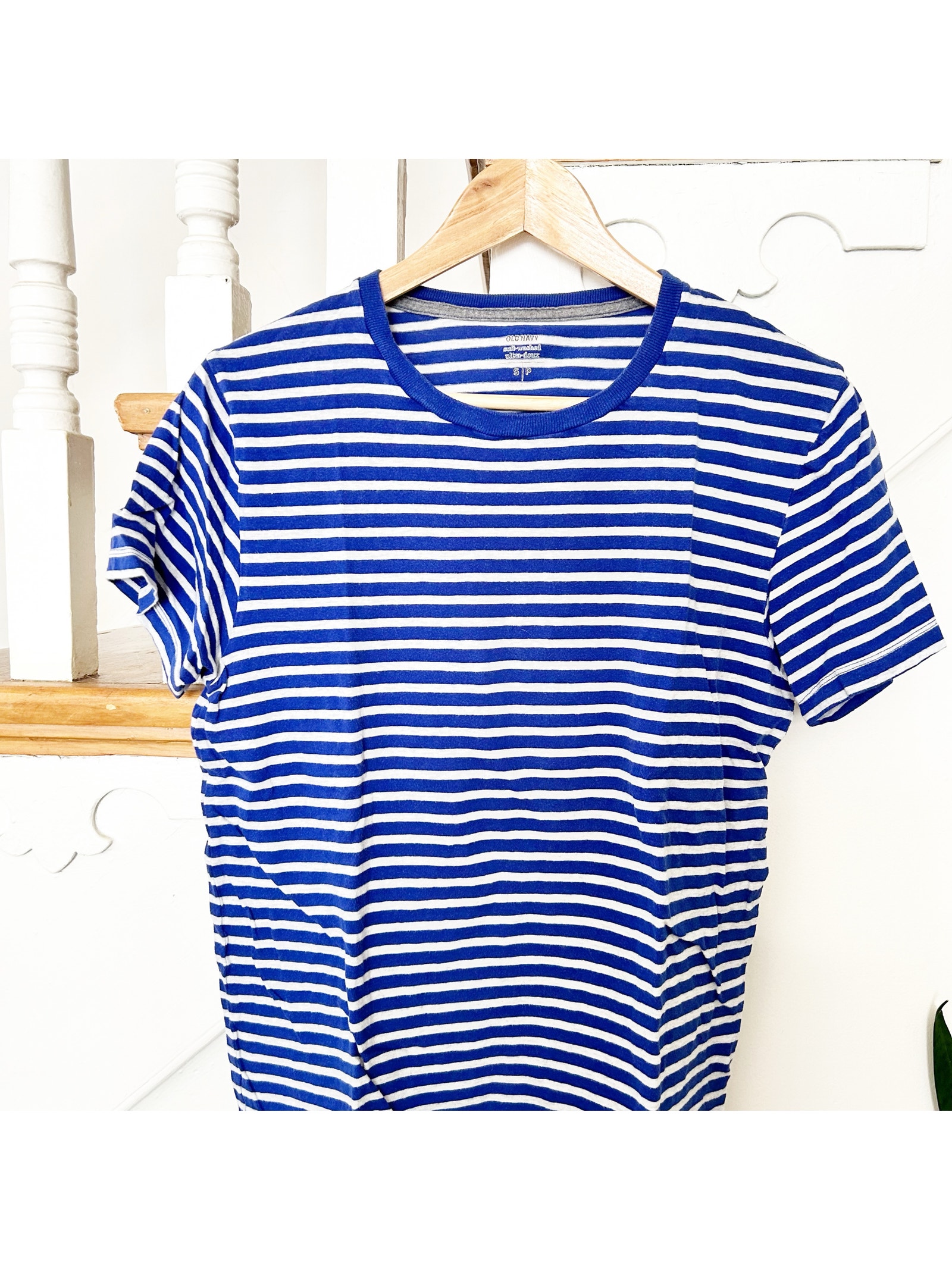 Old Navy Soft Washed Blue White Striped Crew Neck Tee Short Sleeve Shirt Size S